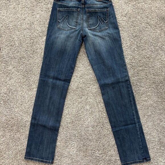 NWOT M Jeans by Maurices Straight Leg Size 2 Long & Inseam of 31" - Picture 3 of 5